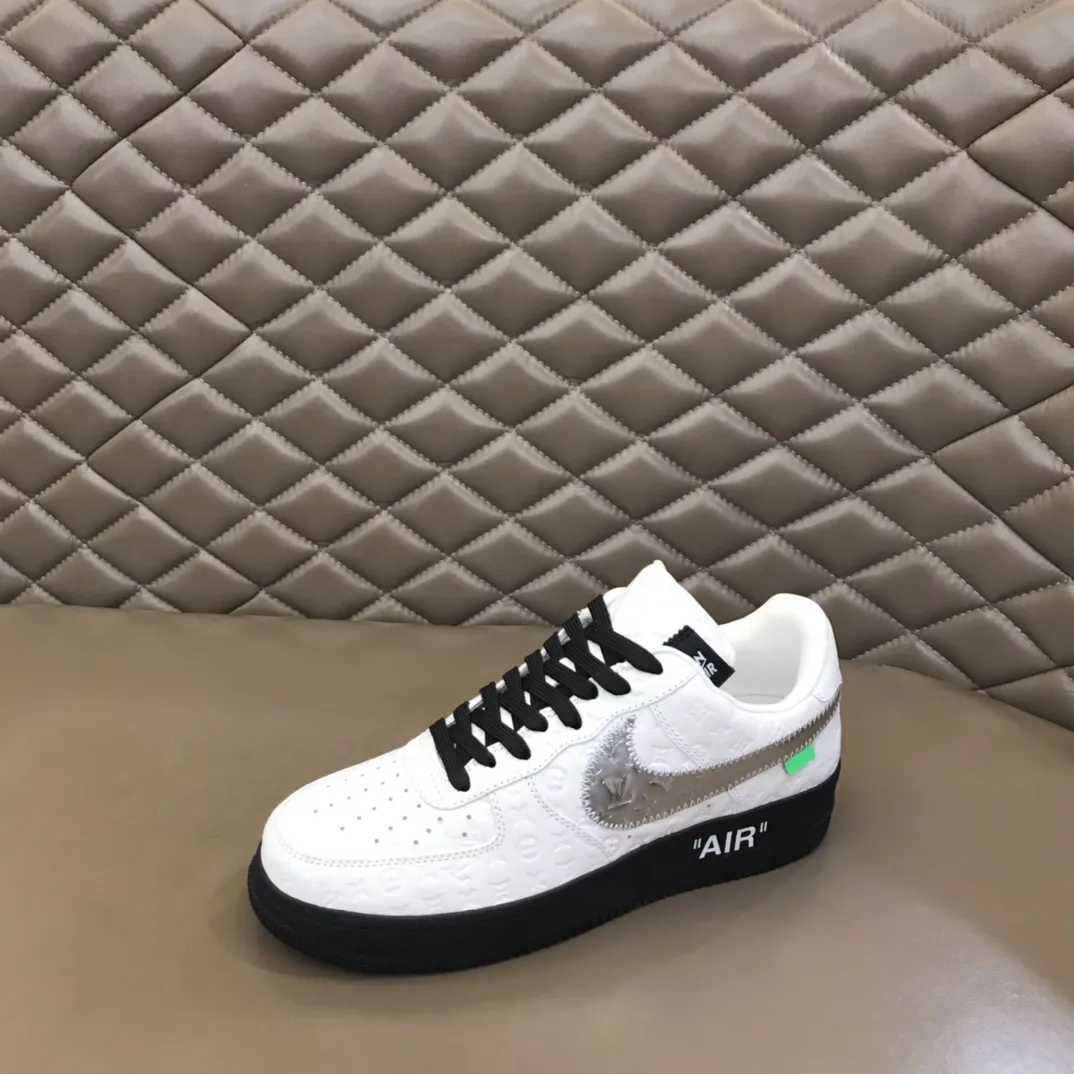 lMen's shoes 💰p440 "*OUIS *UITTO*" x OFF-WHITE x Nike tripartite collaboration! Trendy and cool men's casual sports shoes with unrivaled color matching. The design idea basically continues the style of THE TEN. The Swoosh line and tongue label have a very familiar visual effect and are both fashionable and trendy! A must-have for fashionistas! The effect on your feet is absolutely stunning! Size: 38-45